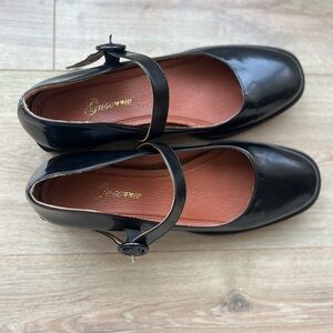 Black Mary Jane Shoes size 10 Classic Academia Preppy